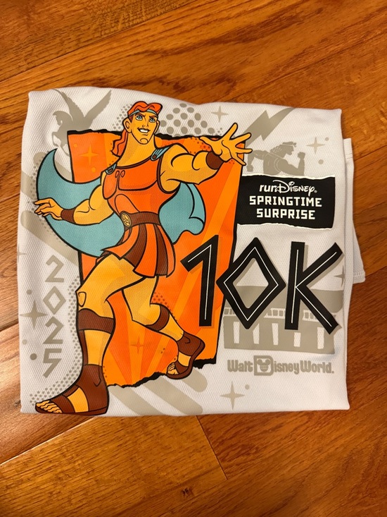 Disney runDisney Women’s Athletic Fit T-Shirts Size M - Picture 6 of 13